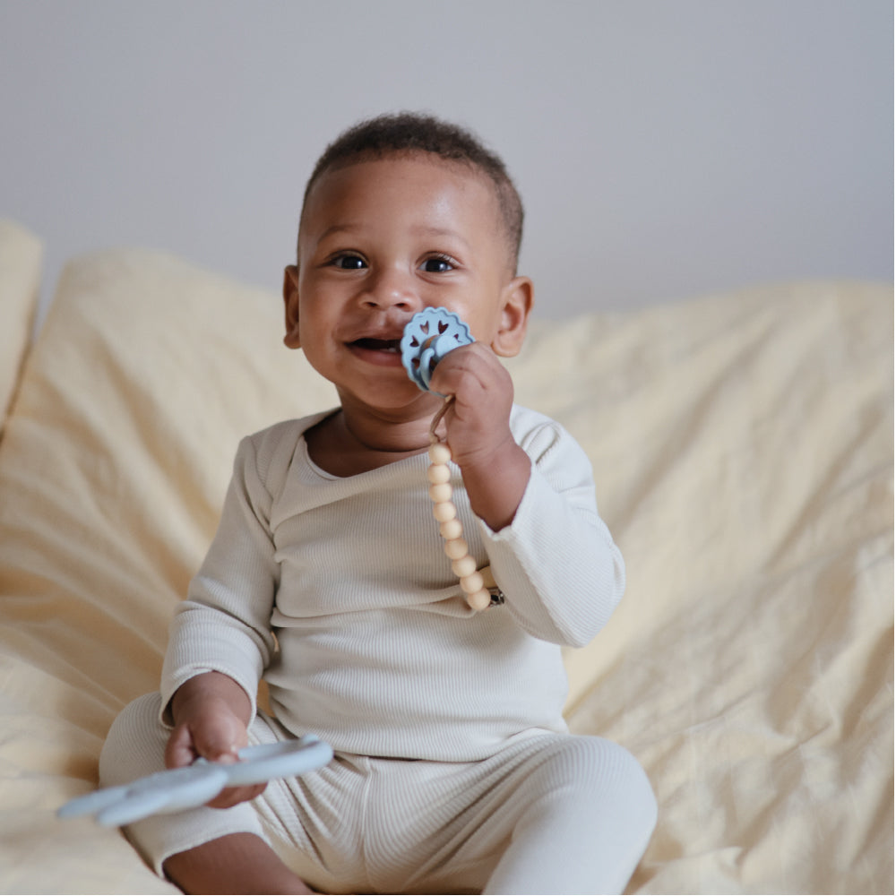 おしゃぶりクリップ Pale Yellow