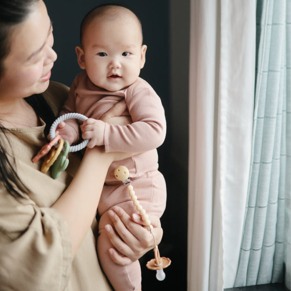 おしゃぶりクリップ Pale Yellow